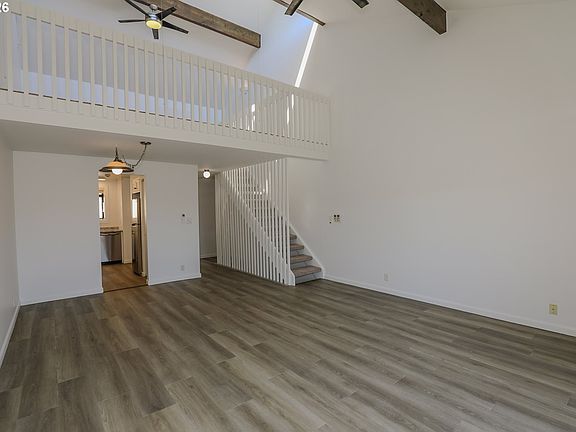5th image of 28 NW Mountain View Dr