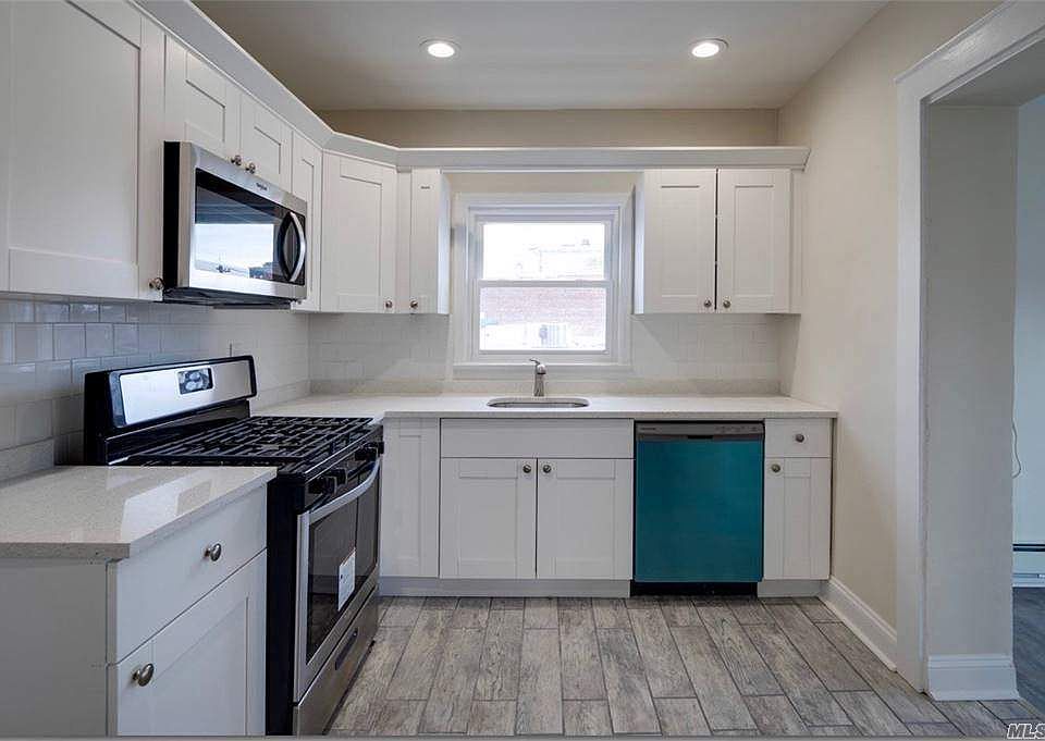 1st image of 1049 Broadway Floor 2