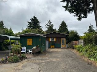 154 Outer Dr, Florence, OR