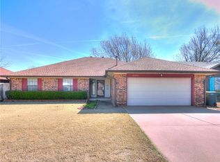 2100 Tanglewood Dr, Edmond, OK 73013