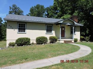 6889 August Ct, Clemmons, NC 27012