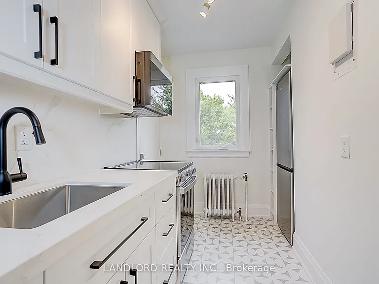 2520 Bloor St W #12 — Photo 21