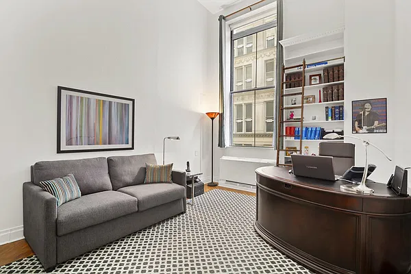 Rented by R New York | media 8