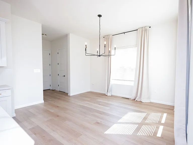 245 Hollyhock Dr — Photo 20
