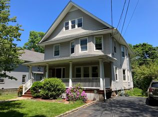 319 Stillwell Pl, Ridgewood, NJ 07450