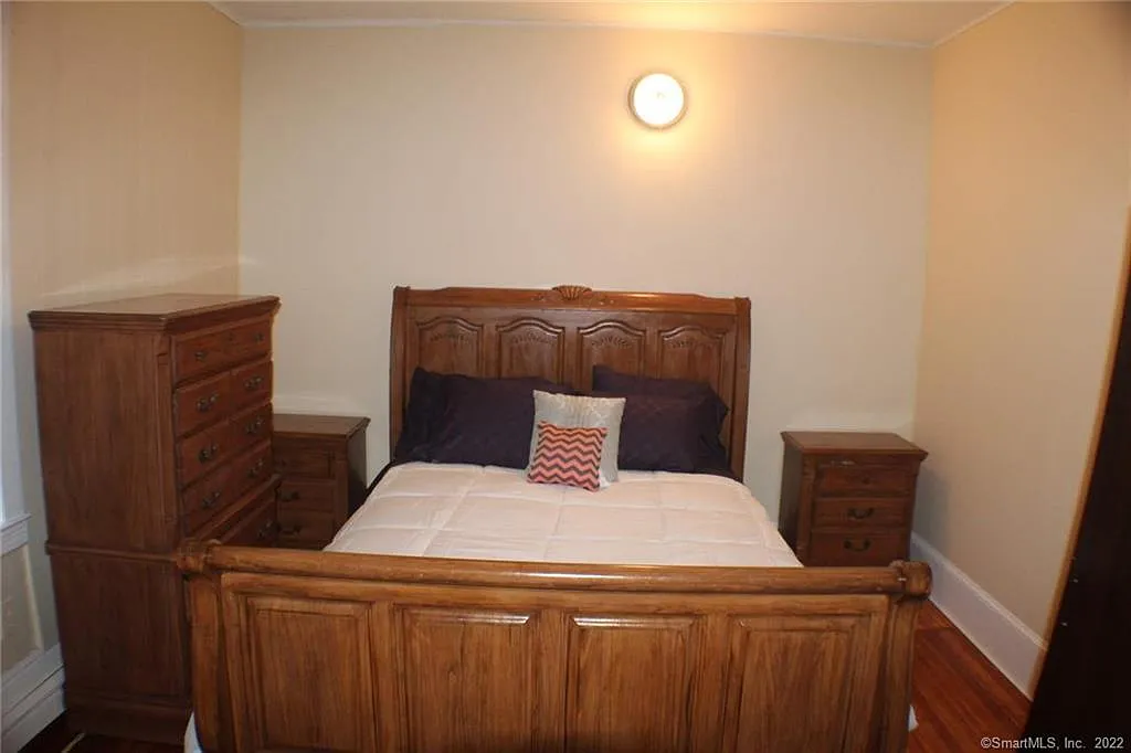 4 bed, 1700 sqft, $2,800 — Photo 2