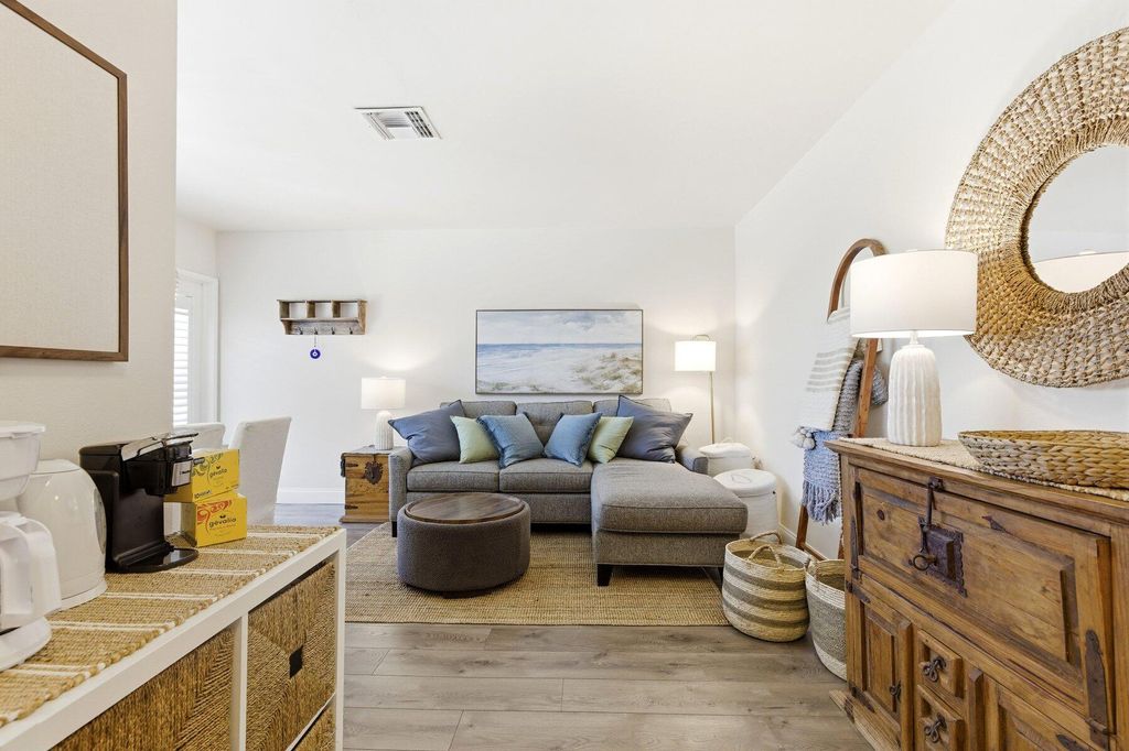 3232 Canal Dr APT 14, Pompano Beach
