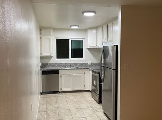 3061 E Hammond Ave #4-1, Fresno, CA