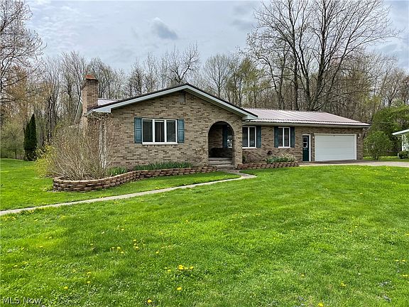 2nd image of 1381 Robb Rd