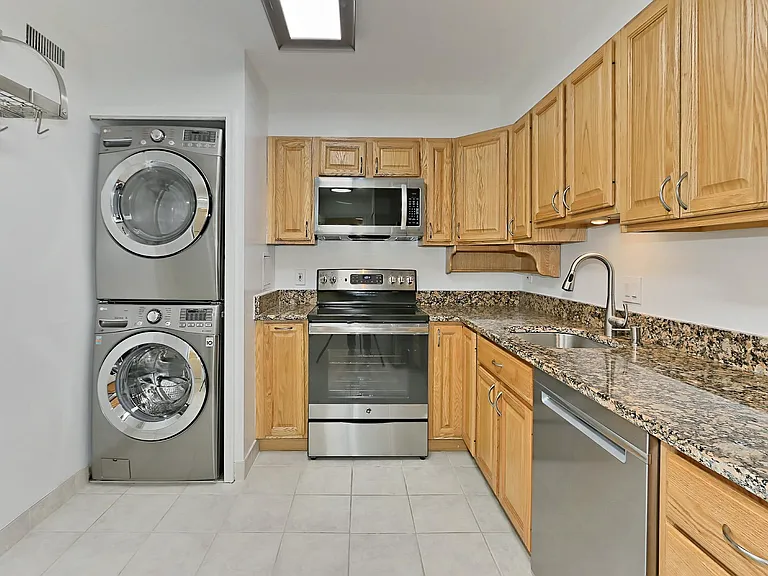 3800 Powell Ln #314 — Photo 10