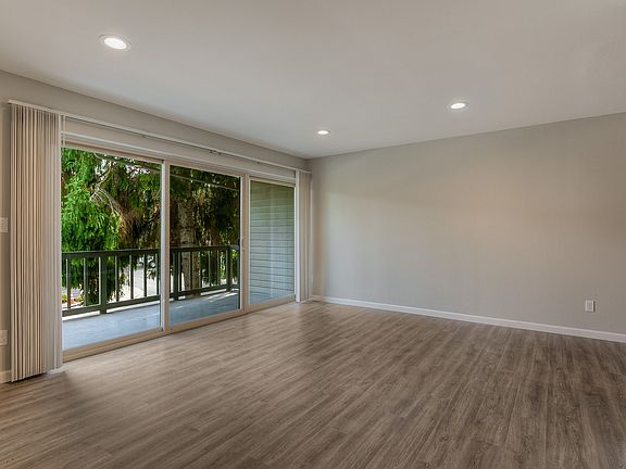 5th image of 713 3rd Pl S APT 8