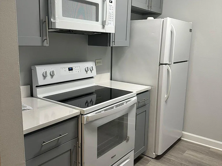 6109 Knoll Wood Rd #101 — Photo 7