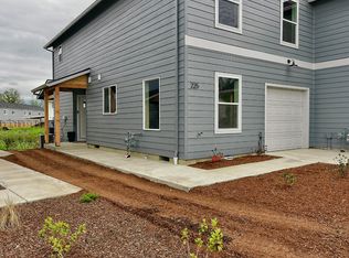 257 Dano Dr, Phoenix, OR 97535