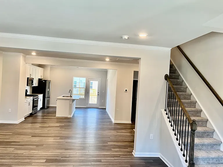 1009 Belloak Way — Photo 12