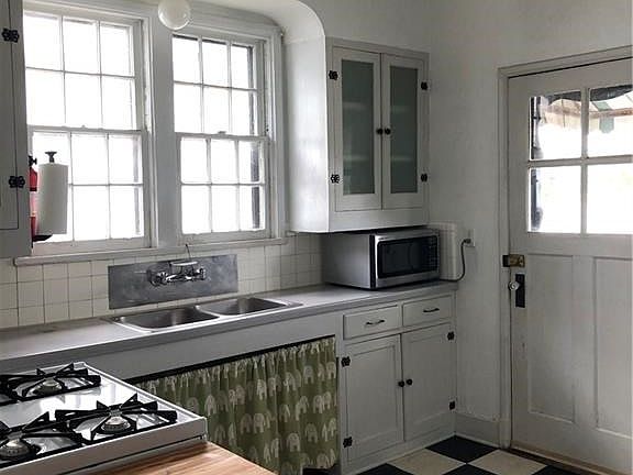 4th image of 5521 Hawthorne Pl
