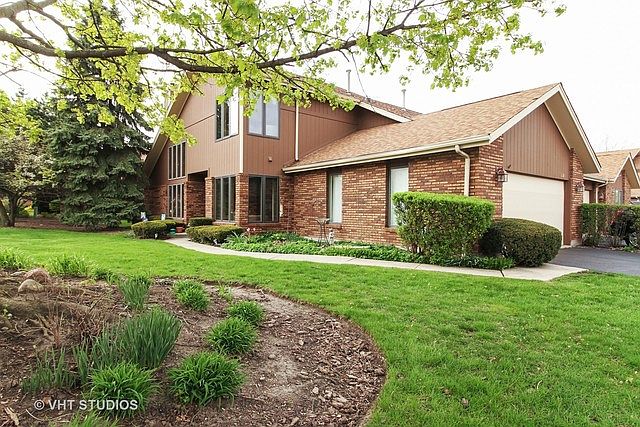 1st image of 1158 Baythorne Dr #1158