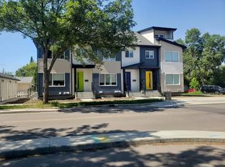6728 106th St NW #1A, Edmonton, AB T6H 2V9