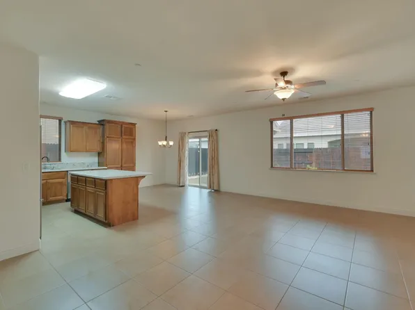 5525 Peach Tree Dr, Linda, CA 95901