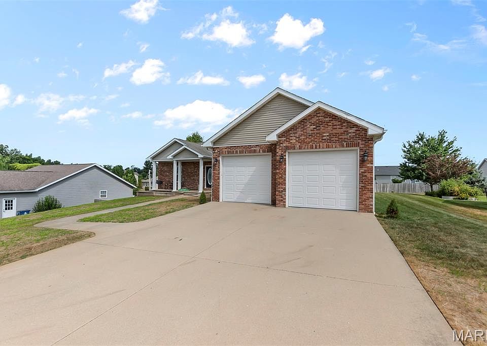1st image of 198 Cedar Meadows Dr