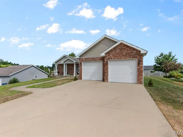 198 Cedar Meadows Dr, Jackson, MO 63755