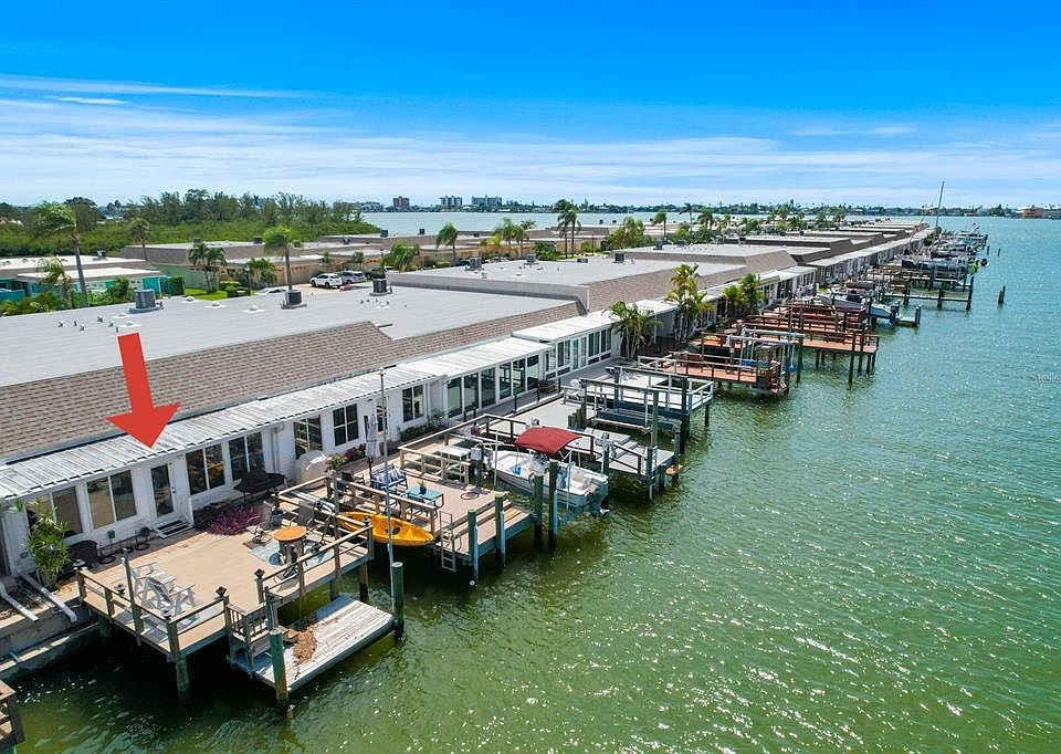 355 Boca Ciega Point Blvd S, Saint Petersburg, FL 33708 MLS U8213615