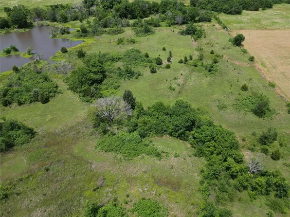 Cedar Rd, Henryetta, OK 74437