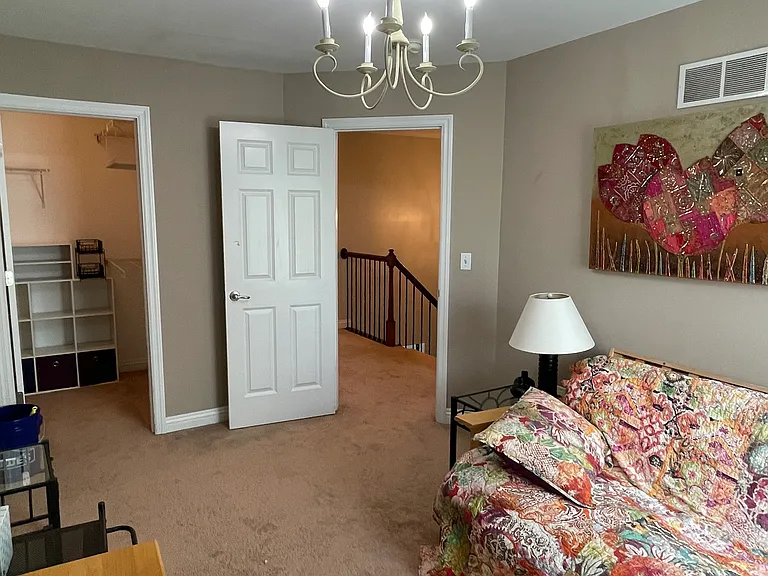 574 E Vanderbilt Dr — Photo 17