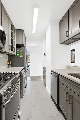 Rented by Compass | media 9