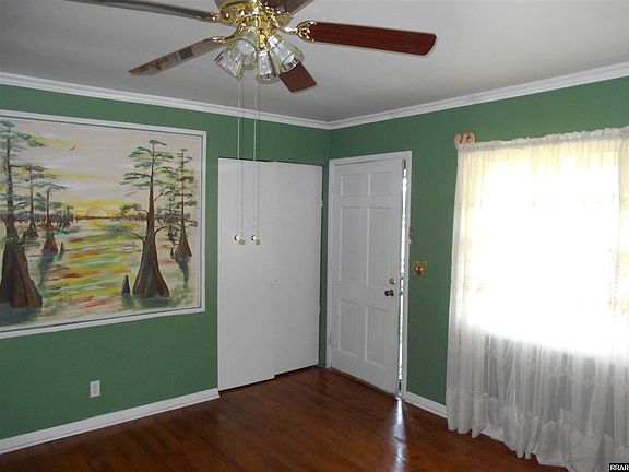 5th image of 909 Faubus St
