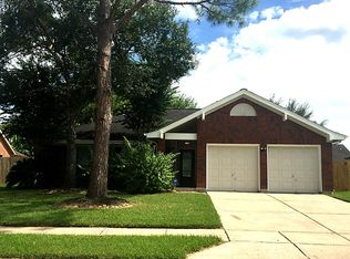 2515 Walnut Grove Ct, Pearland, TX 77584