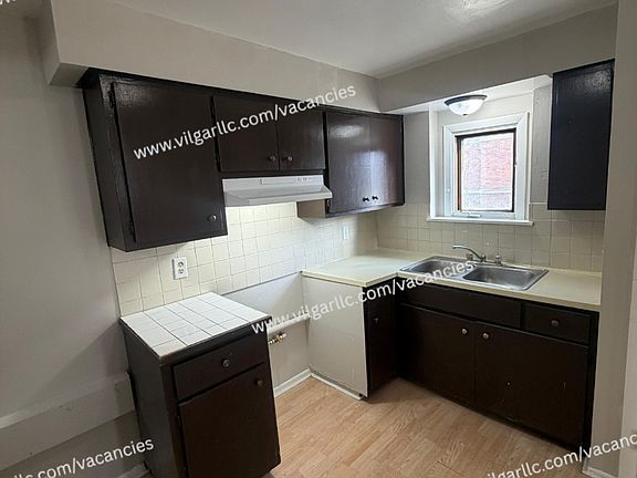 3rd image of 4927 Magoun Ave #1-F