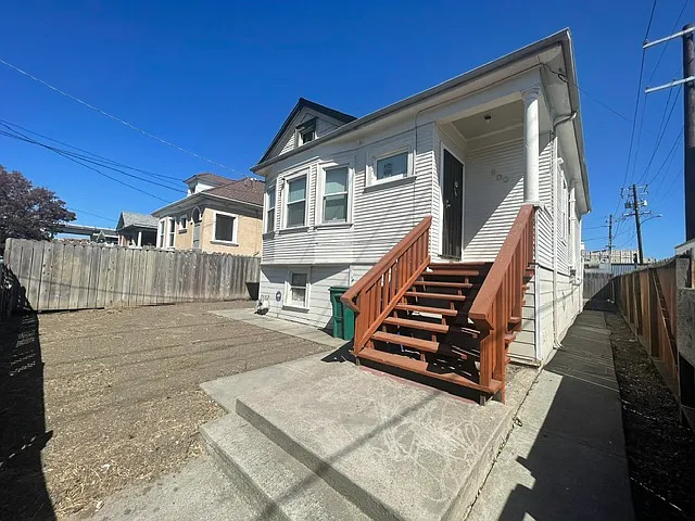800 53rd Ave — Photo 13