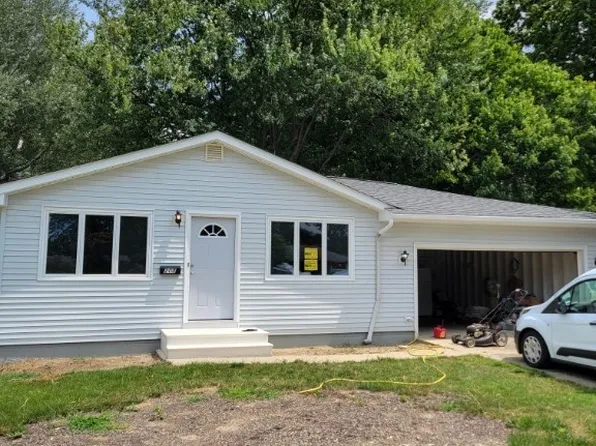 201 Saint Lawrence Blvd, Eastlake, OH 44095