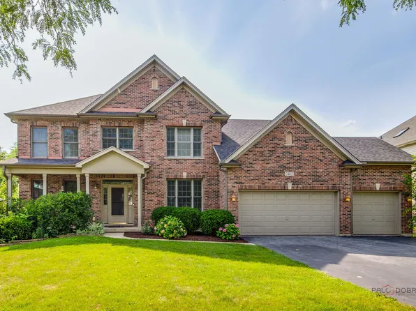 2482 Wyeth Dr, West Chicago, IL 60185