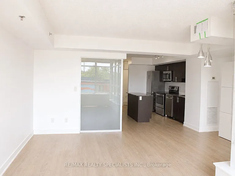 11 Superior Ave #207 — Photo 2