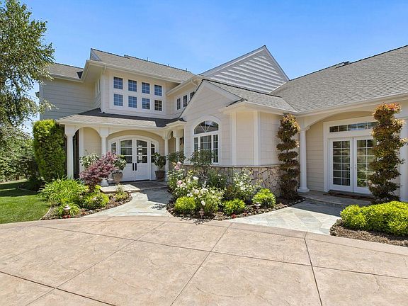 3rd image of 3134 N Escollera Ave