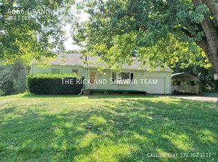 4666 Grandview Ave NE, Canton, OH 44705