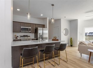 800 Greenwell Pl #800ZA, Norwalk, IA 50211