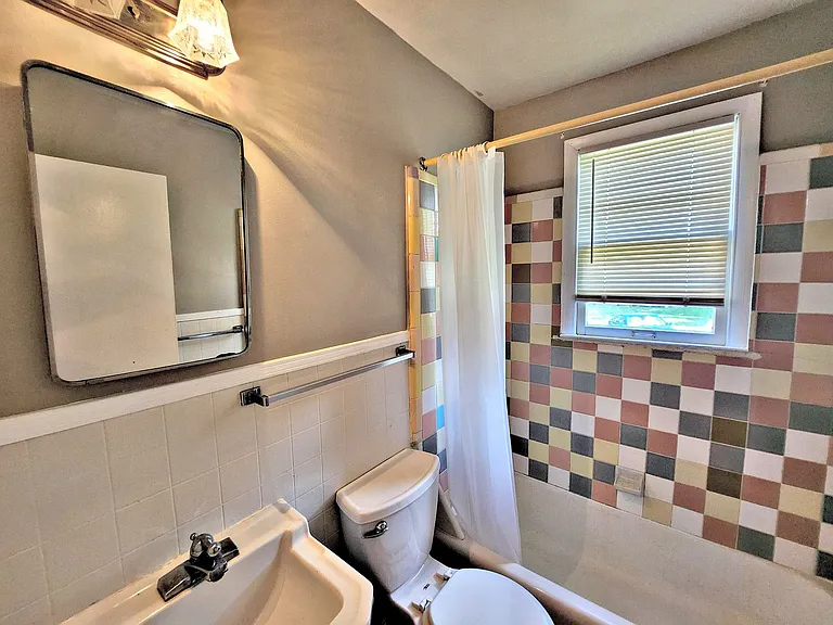 1509 Randolph Ave SE — Photo 5