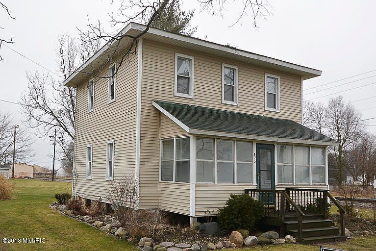 1st image of 425 E Eliza St
