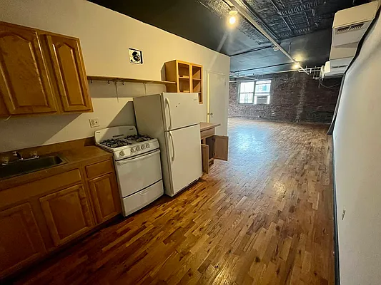 Rented by Nooklyn NYC LLC | media 4