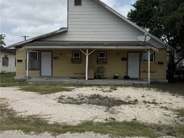 339 Kansas St, Robstown, TX 78380