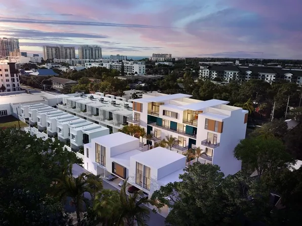 1558 4th St #208, Sarasota, FL 34236