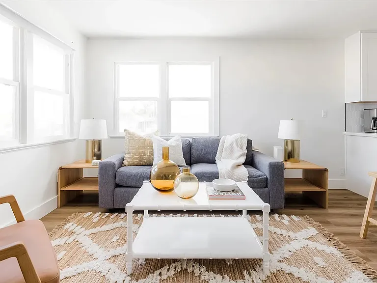 1231 Center Ave #1231 — Photo 4