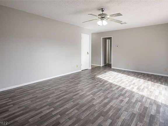 5th image of 4313 Esmeralda Ave