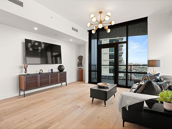 5th image of 70 Rainey St #1509