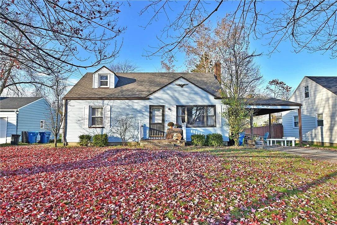 487 Judith Ln photo 1