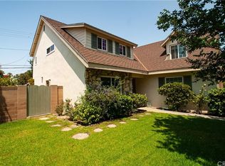 1615 W Chanticleer Rd, Anaheim, CA 92802
