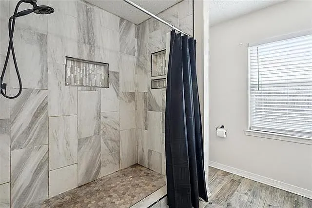 3001 Meadow Lake Dr E — Photo 12