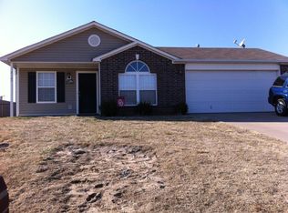 2107 N Chambers Ave, Claremore, OK 74017